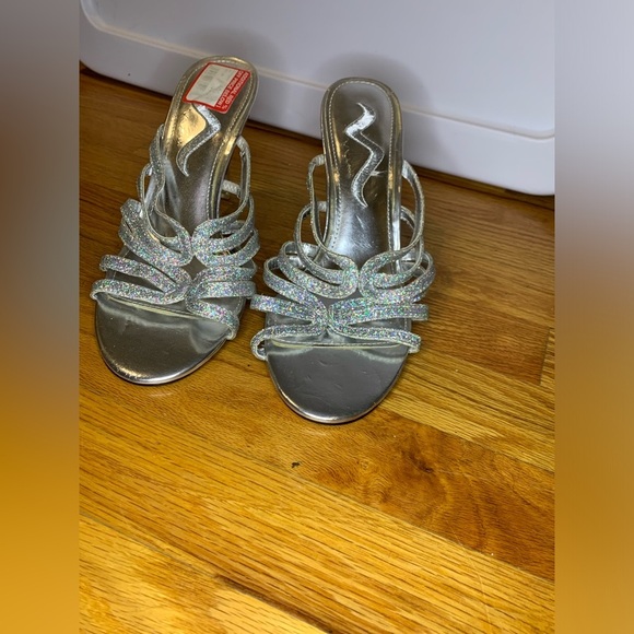NWOT Nina Slingback Strappy Glitter Sandals - Picture 5 of 5